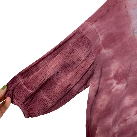 Velvet x Graham & Spencer Tie Dye Top Womens Size Small Balloon Sleeve Red Blue - Picture 4 of 6